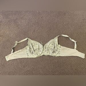 Light purple lace bra from Skarlett Blue